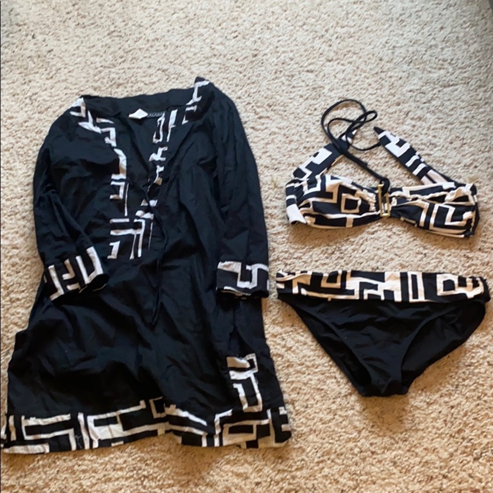 Gorgeous La Blanca set - bandeau style bikini & cover up